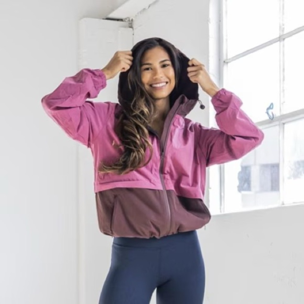 Senita Athletics Nora Windbreaker - French Rose/Fossil size L